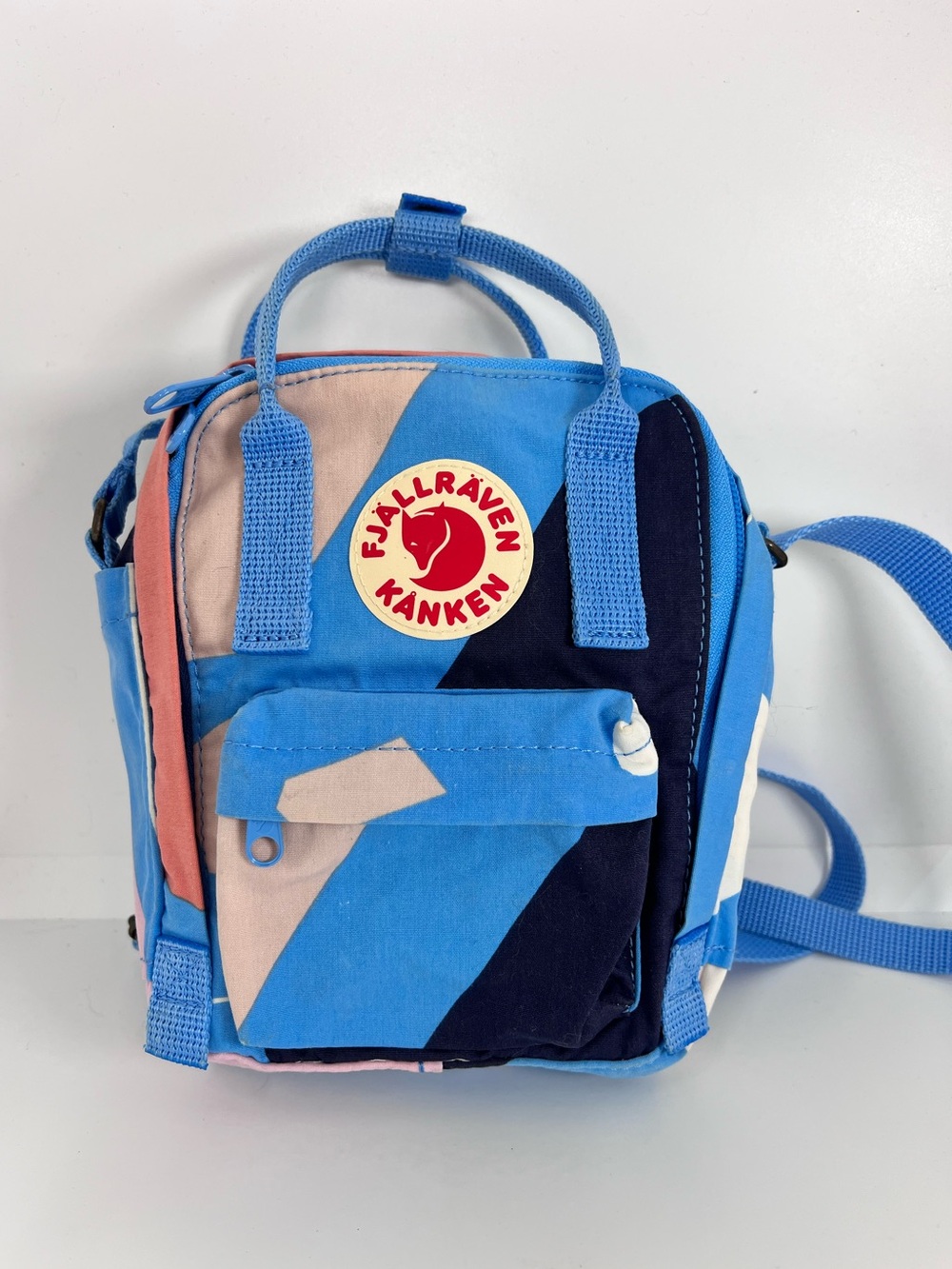 Fjällräven Kanken Art Mini Backpack Ocean Surface Landscape RARE Pink Multi
